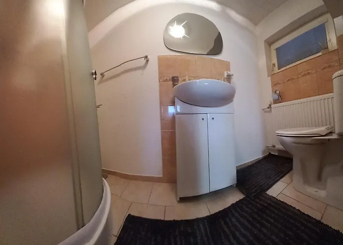 בית כפרי Privat Jan ויחודנה